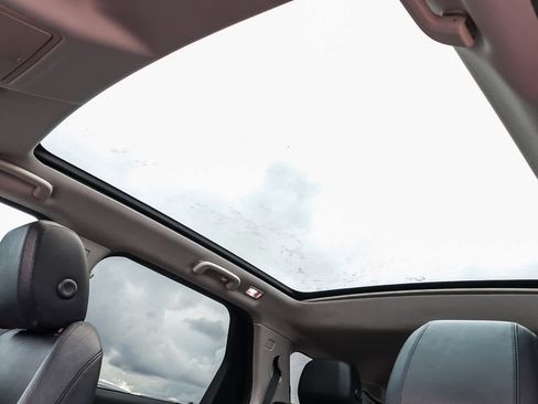 Used 2020 Land Rover Discovery Sport S image 26