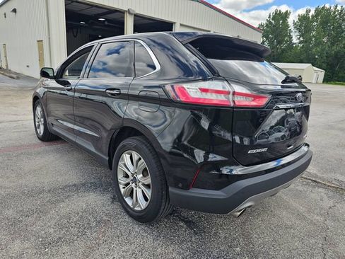 Used 2019 Ford Edge Titanium w/ Equipment Group 301A FWD image 5
