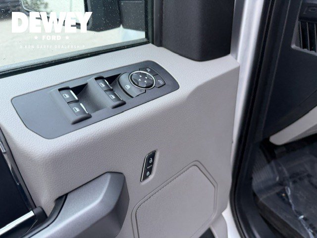 Used 2015 Ford F150 XLT w/ Equipment Group 301A Mid AWD/4WD image 11