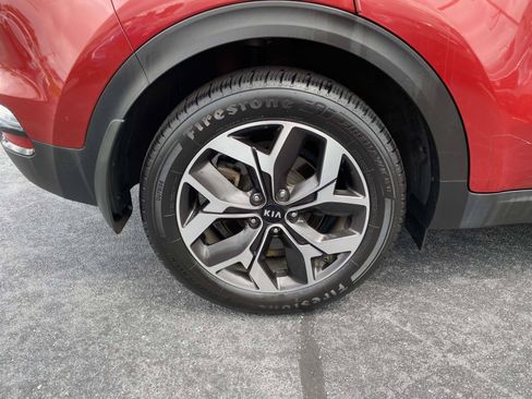 Used 2021 Kia Sportage EX w/ EX Technology Package FWD image 9