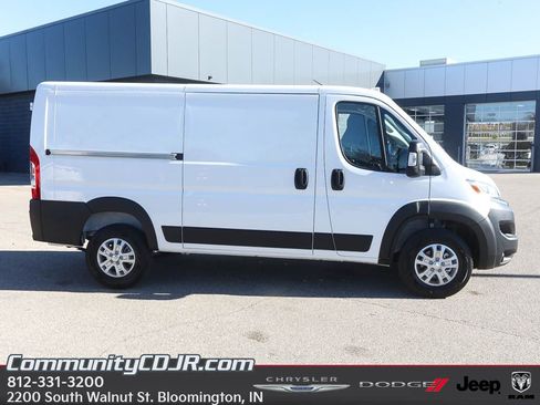 New 2026 RAM ProMaster 1500 w/ Quick Order Package 22G SLT image 8