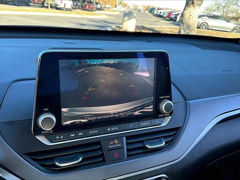 Used 2024 Nissan Altima 2.5 SR image 25