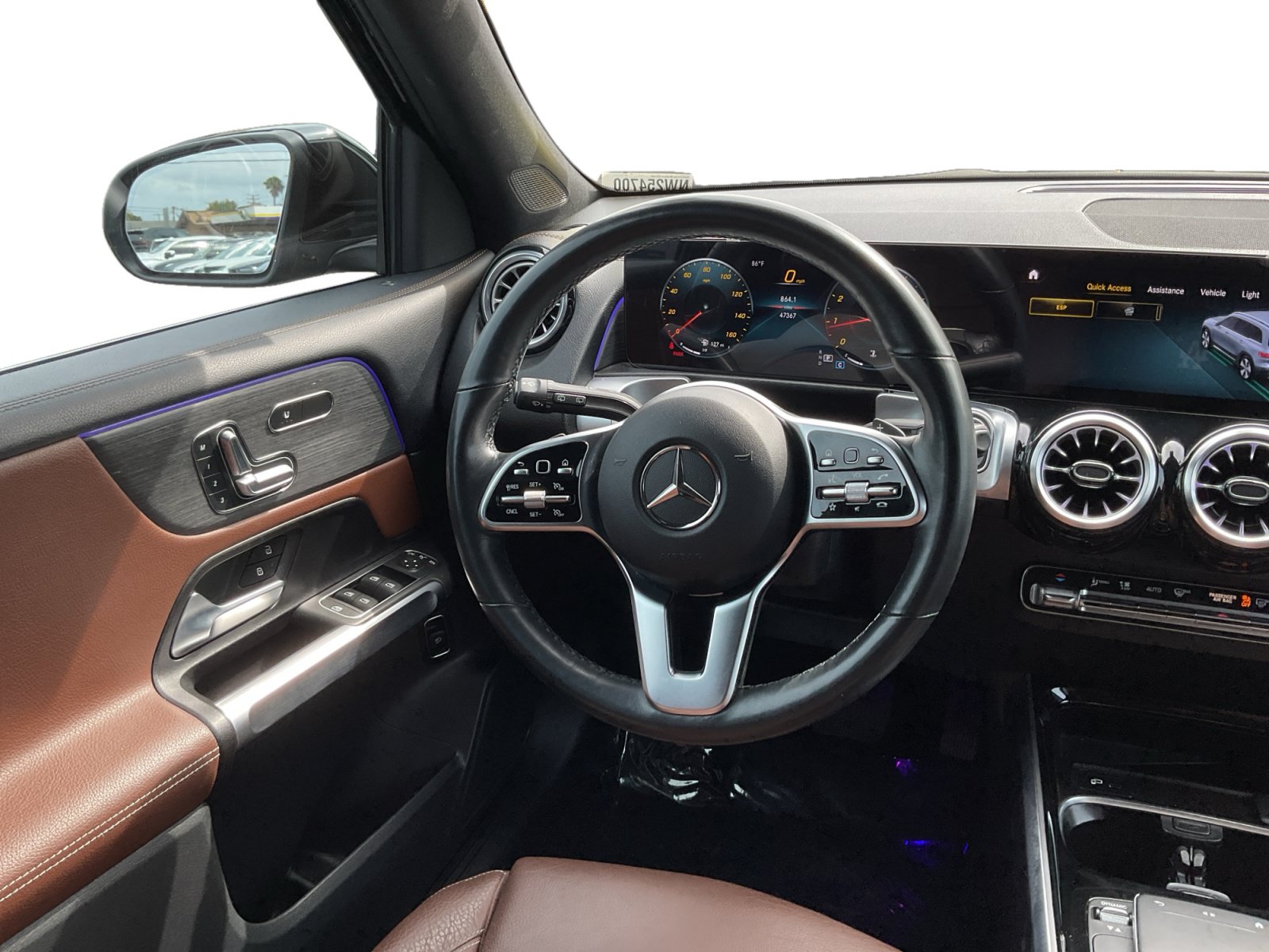 Used 2022 Mercedes-Benz GLB 250 4MATIC image 11