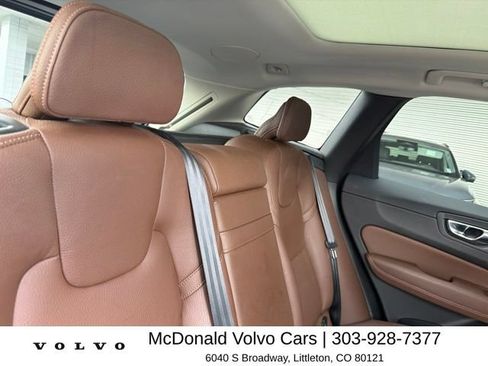 Used 2020 Volvo XC60 T5 Momentum w/ Protection Package Premier AWD/4WD image 10