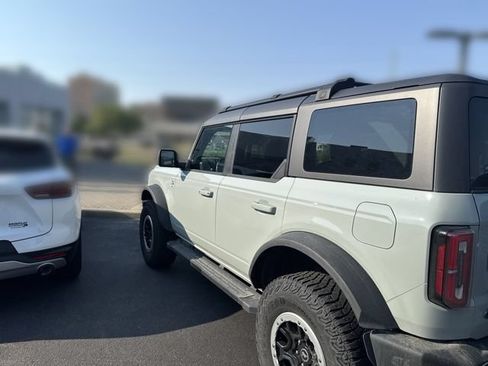 Used 2023 Ford Bronco Outer Banks w/ Sasquatch Package AWD/4WD image 42