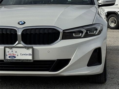 Used 2023 BMW 330i Sedan w/ Driving Assistance Package image 9
