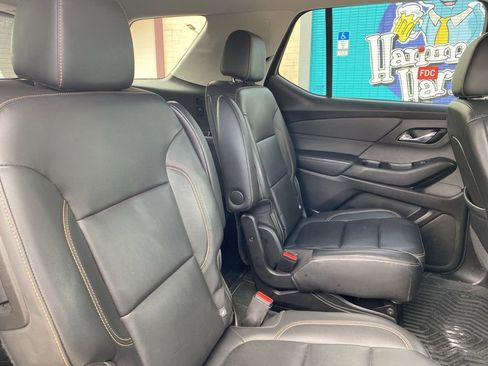 Used 2021 Chevrolet Traverse LT w/ LT Premium Package image 15
