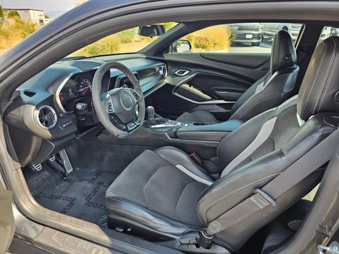 Used 2018 Chevrolet Camaro SS RWD image 16