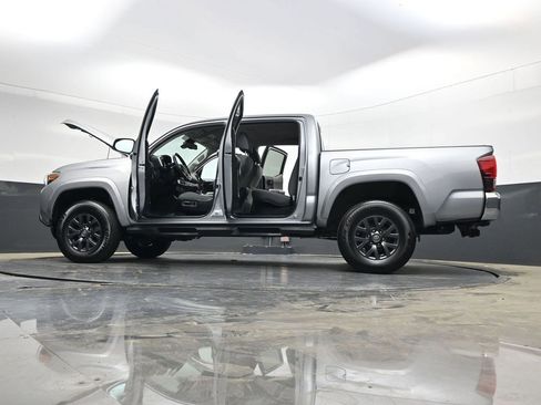 Used 2021 Toyota Tacoma SR5 image 38