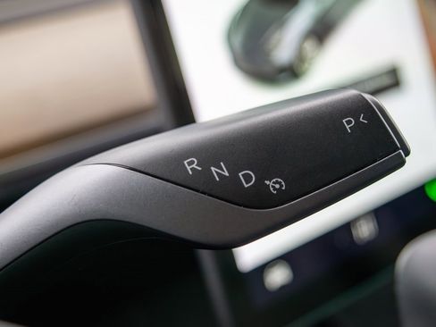 Used 2021 Tesla Model 3 Long Range image 17