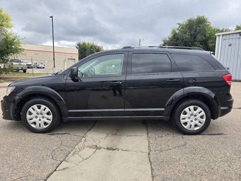 Used 2018 Dodge Journey SE image 9