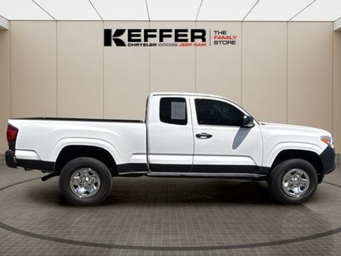Used 2021 Toyota Tacoma SR RWD image 6