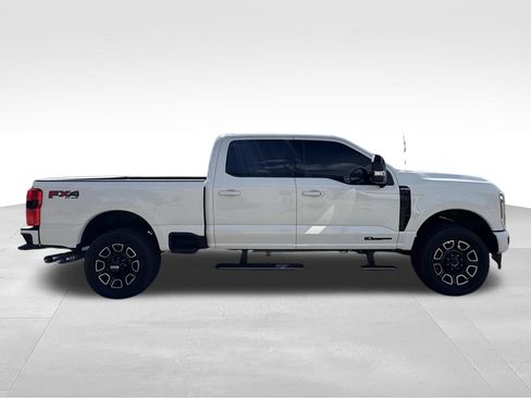 Used 2026 Ford F350 Platinum w/ FX4 Off-Road Package AWD/4WD image 7