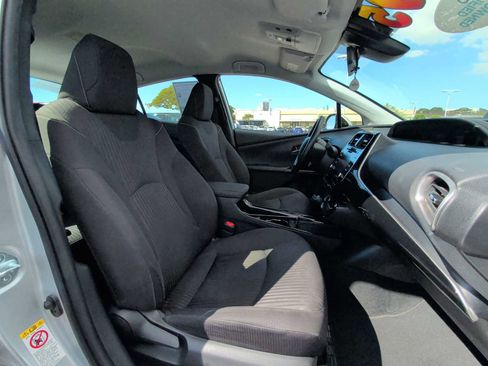 Used 2020 Toyota Prius Prime LE image 24