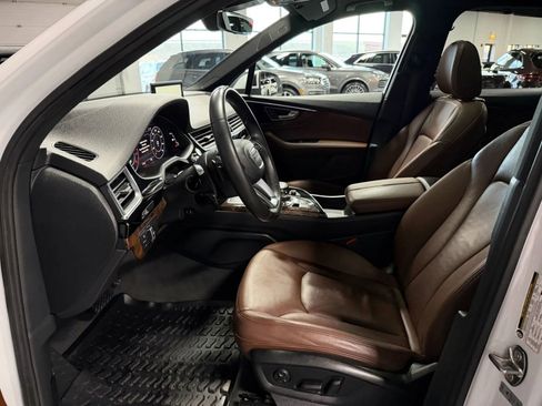 Used 2017 Audi Q7 3.0T Premium Plus w/ Premium Plus Package image 19