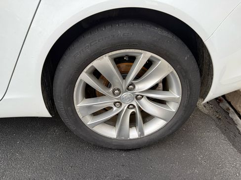 Used 2016 Buick Regal image 26