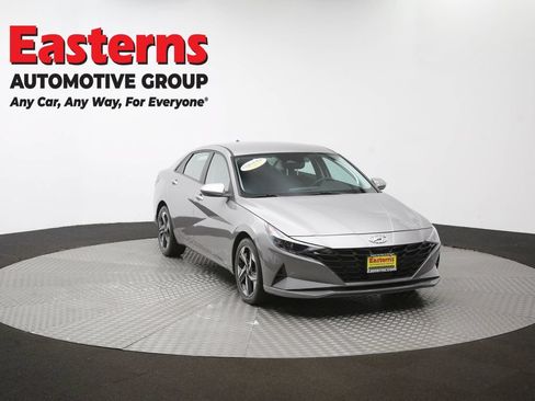 Used 2023 Hyundai Elantra SEL w/ Convenience Package FWD image 45