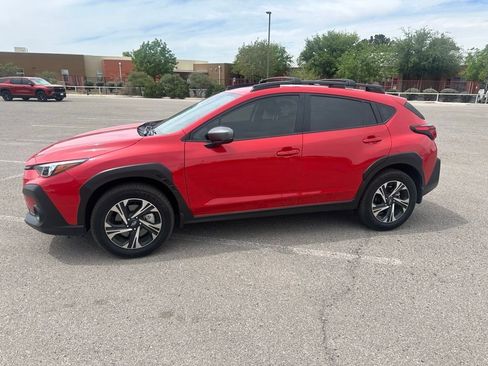 Used 2024 Subaru Crosstrek 2.0i Premium AWD/4WD image 2