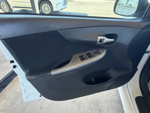 Used 2013 Toyota Corolla S w/ Premium Pkg FWD image 7
