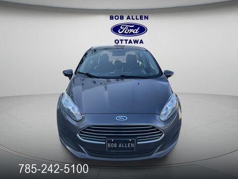 Used 2015 Ford Fiesta SE image 8