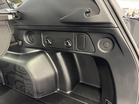 Used 2025 Subaru Forester Premium AWD/4WD image 35