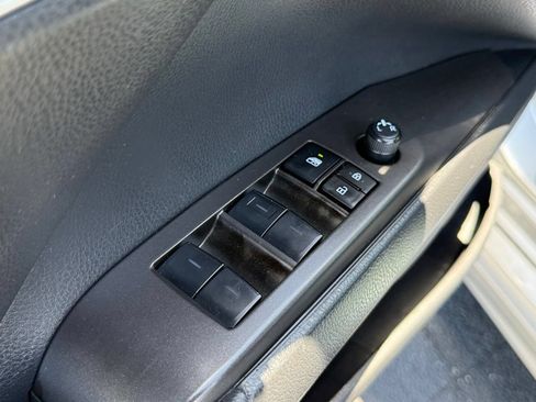 Certified 2023 Toyota Camry SE FWD image 17