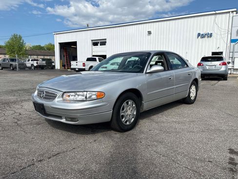 Used 2003 Buick Regal LS w/ LS Luxury Package image 1