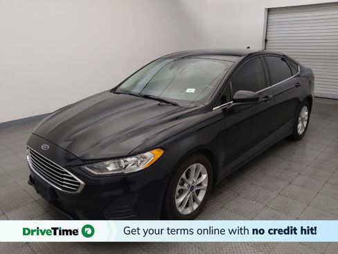 Used 2020 Ford Fusion SE image 1