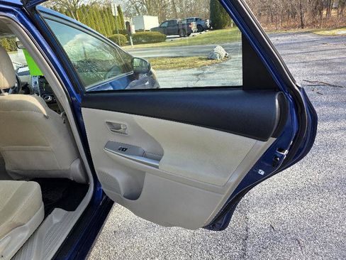 Used 2014 Toyota Prius V Three image 17
