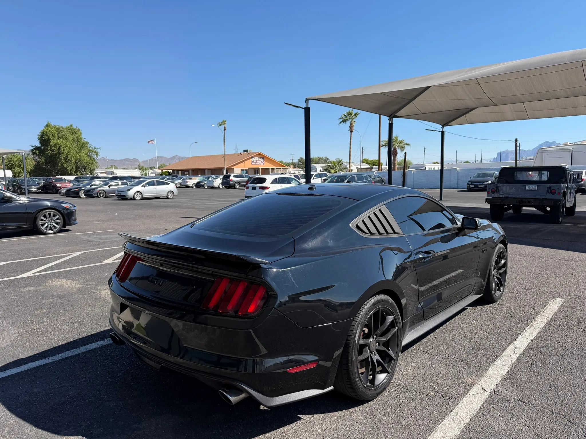 Used 2017 Ford Mustang GT Premium w/ Black Accent Package RWD image 11