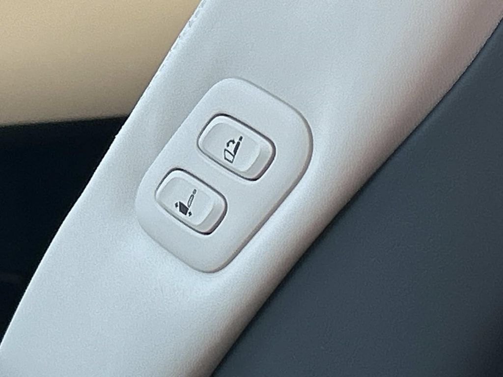 New 2027 Genesis GV80 3.5T e-SC AWD/4WD image 25