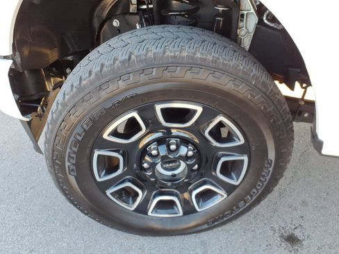 Certified 2025 Ford F350 Platinum image 9