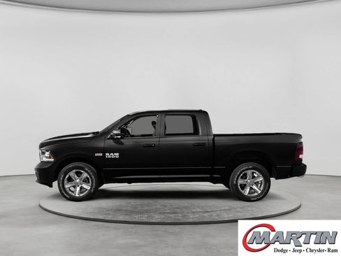 Used 2016 RAM 1500 Express w/ Black Ram 1500 Express Group AWD/4WD image 3