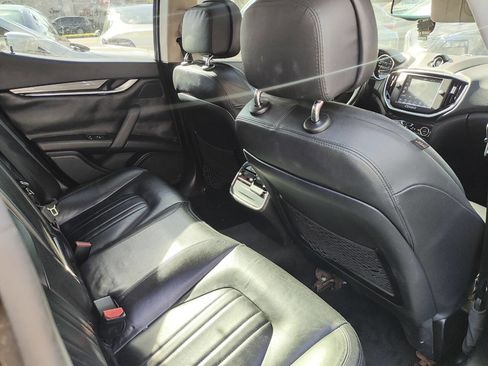 Used 2015 Maserati Ghibli image 47