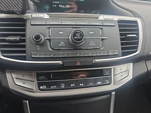 Used 2013 Honda Accord LX image 18
