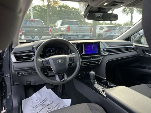 Used 2026 Toyota Camry LE FWD image 30