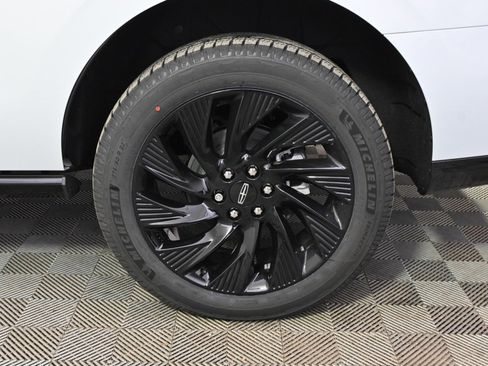 New 2026 Lincoln Navigator Reserve w/ Jet Appearance Package image 21