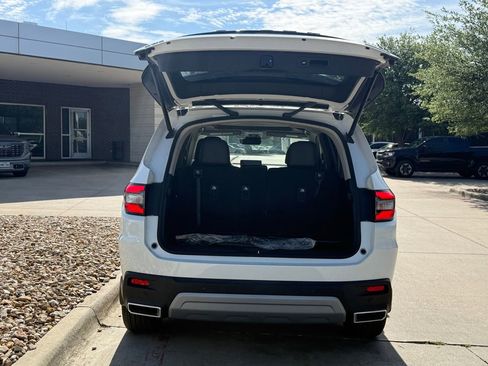 Used 2023 Honda Pilot Touring image 5