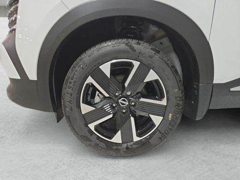 New 2026 Nissan Kicks SV AWD/4WD image 23