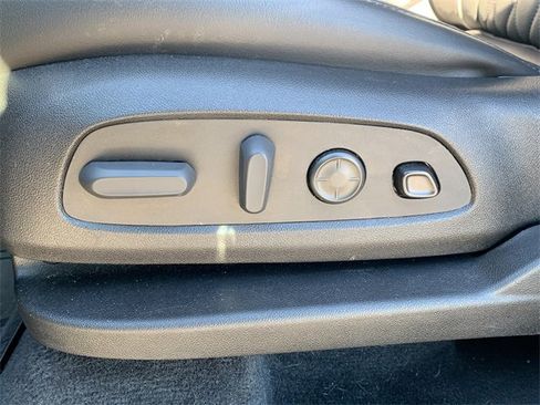 Used 2023 Buick Enclave Avenir w/ Avenir Technology Package image 20