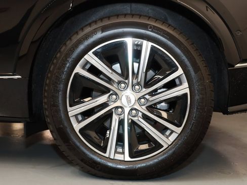 Used 2024 Cadillac Lyriq Luxury image 25