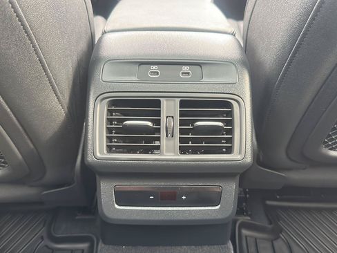 Used 2025 Audi Q5 Premium w/ Convenience Package AWD/4WD image 37
