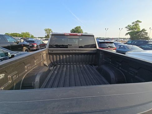 Used 2021 Chevrolet Silverado 1500 LTZ RWD image 15