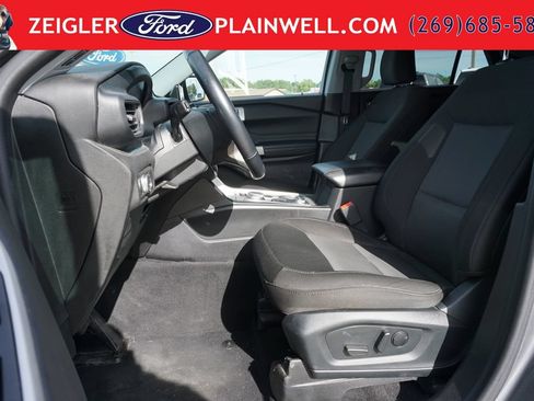 Used 2022 Ford Explorer XLT AWD/4WD image 19