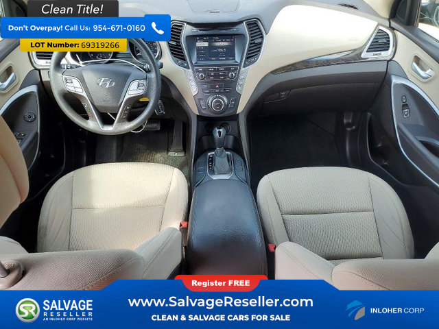 Used 2017 Hyundai Santa Fe SE FWD image 11