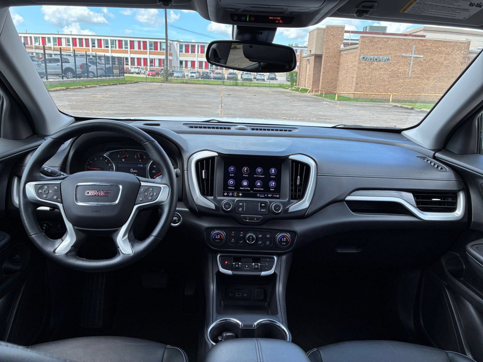 Used 2024 GMC Terrain SLT AWD/4WD image 34