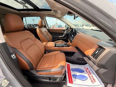 Certified 2024 Nissan Pathfinder Platinum w/ Cargo Package AWD/4WD image 21