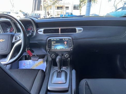 Used 2015 Chevrolet Camaro LT image 21