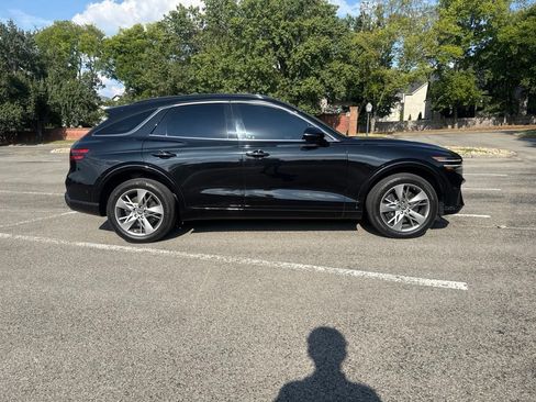 Used 2023 Genesis GV70 3.5T Sport w/ Sport Advanced Package AWD/4WD image 5