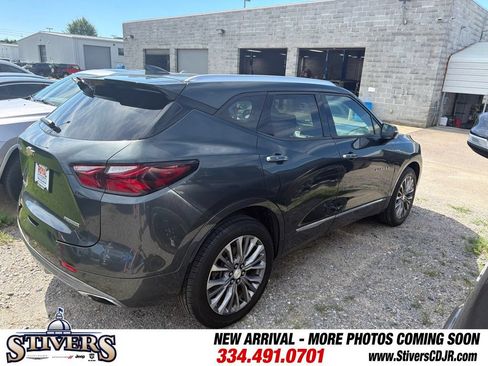 Used 2020 Chevrolet Blazer Premier w/ Driver Confidence II Package FWD image 5